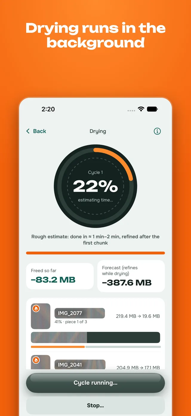 The drying screen on an iPhone: a ring at 22 percent, freed so far 83.2 MB and a list of videos with progress by piece.